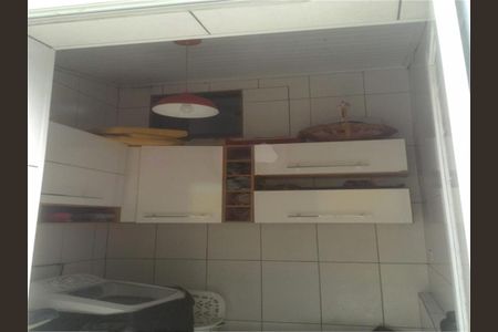 Casa à venda com 2 quartos, 130m² em Vila Santa Terezinha (Zona Norte), São Paulo
