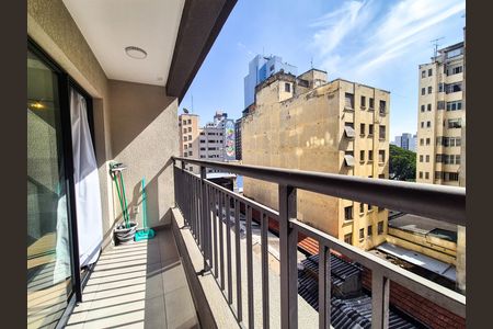 Studio para alugar com 26m², 1 quarto e sem vaga Studio para alugar com 26m², 1 quarto e sem vagaVaranda