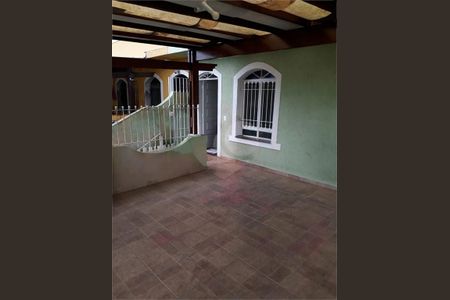 Casa à venda com 104m², 2 quartos e 2 vagas