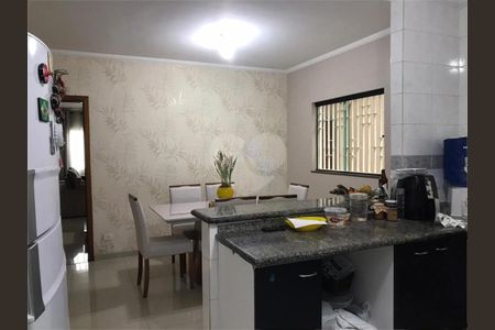 Casa à venda com 170m², 3 quartos e 2 vagas