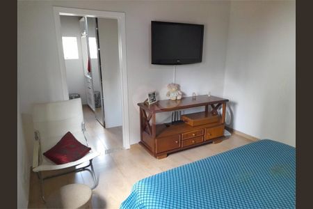 Casa à venda com 4 quartos, 320m² em Chora Menino, São Paulo