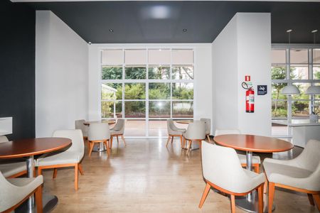 Studio para alugar com 35m², 1 quarto e 1 vaga Studio para alugar com 35m², 1 quarto e 1 vagaÁrea comum - Salão de festas