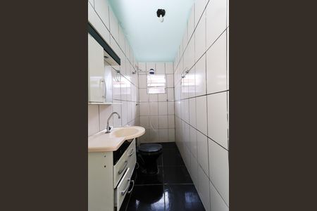 banheiro de casa para alugar com 1 quarto, 30m² em Jardim Umarizal, São Paulo