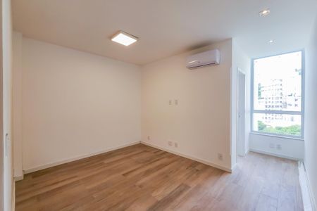 Sala de apartamento à venda com 1 quarto, 55m² em Humaitá, Rio de Janeiro