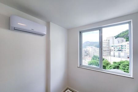 Quarto de apartamento à venda com 1 quarto, 55m² em Humaitá, Rio de Janeiro