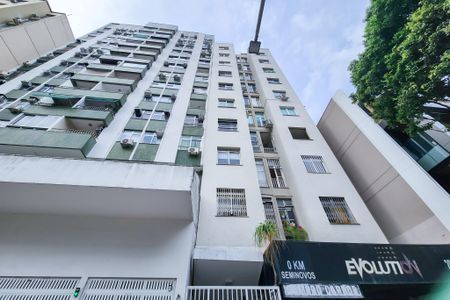 Apartamento à venda com 55m², 1 quarto e sem vaga Apartamento à venda com 55m², 1 quarto e sem vagaFachada