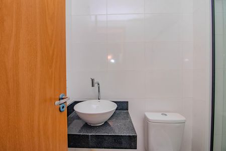 Apartamento para alugar com 55m², 2 quartos e 1 vaga Apartamento para alugar com 55m², 2 quartos e 1 vagaBanheiro