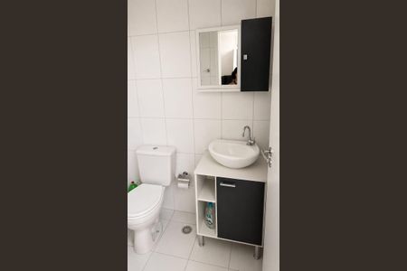 Banheiro de apartamento para alugar com 1 quarto, 36m² em Vila Campanela, São Paulo