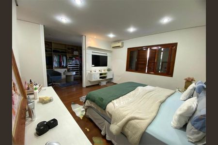 Casa à venda com 5 quartos, 380m² em Vila Albertina, São Paulo