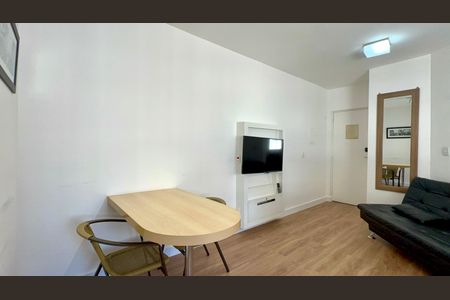Sala de kitnet/studio para alugar com 1 quarto, 33m² em Pinheiros, São Paulo