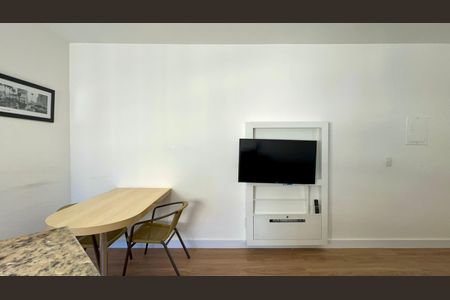 Sala de kitnet/studio para alugar com 1 quarto, 33m² em Pinheiros, São Paulo