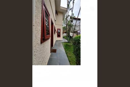 Casa à venda com 432m², 4 quartos e 6 vagas