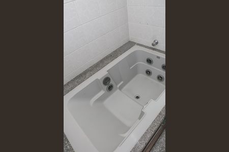 Apartamento para alugar com 167m², 3 quartos e 3 vagasBanheiro da Suíte