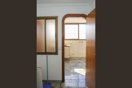 Apartamento para alugar com 167m², 3 quartos e 3 vagasQuarto de Serviço