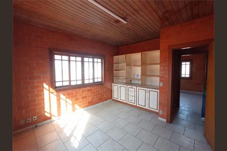 Casa à venda com 272m², 3 quartos e 10 vagas