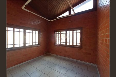 Casa à venda com 272m², 3 quartos e 10 vagas