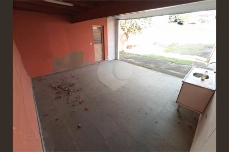 Casa à venda com 272m², 3 quartos e 10 vagas