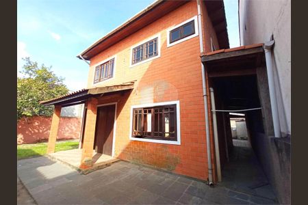 Casa à venda com 272m², 3 quartos e 10 vagas