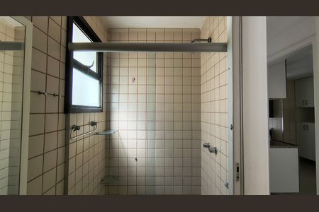 Apartamento à venda com 380m², 3 quartos e 2 vagas Apartamento à venda com 380m², 3 quartos e 2 vagasBanheiro Social