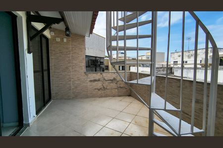 Apartamento à venda com 380m², 3 quartos e 2 vagas Apartamento à venda com 380m², 3 quartos e 2 vagasVaranda da Suíte e Quarto 1