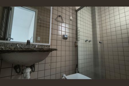 Apartamento à venda com 380m², 3 quartos e 2 vagas Apartamento à venda com 380m², 3 quartos e 2 vagasBanheiro da Suíte