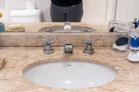 Apartamento à venda com 198m², 3 quartos e 3 vagasBanheiro da Suíte 1