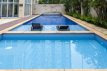 Apartamento à venda com 198m², 3 quartos e 3 vagasÁrea comum - Piscina
