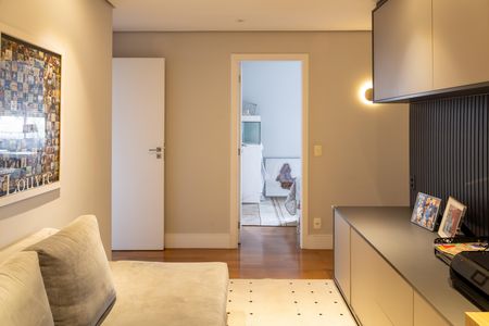 Apartamento à venda com 198m², 3 quartos e 3 vagasEscritório