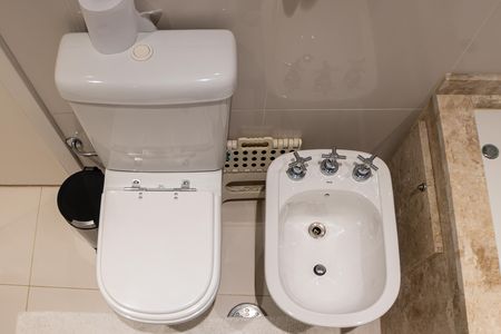 Apartamento à venda com 198m², 3 quartos e 3 vagasBanheiro da Suíte 1