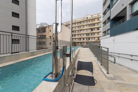 Studio para alugar com 30m², 1 quarto e sem vaga Studio para alugar com 30m², 1 quarto e sem vagaÁrea comum - Piscina