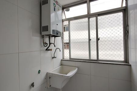 Apartamento para alugar com 66m², 2 quartos e 1 vagaÁrea de Serviço
