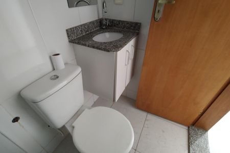 Banheiro Social de apartamento para alugar com 2 quartos, 66m² em Pechincha, Rio de Janeiro