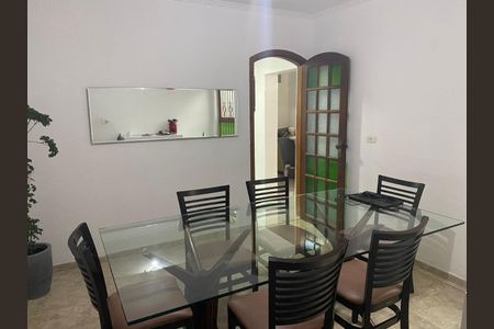 Casa à venda com 186m², 3 quartos e 2 vagas Casa à venda com 186m², 3 quartos e 2 vagasSALA