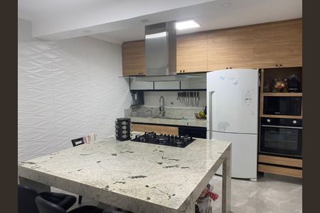 Casa à venda com 186m², 3 quartos e 2 vagas Casa à venda com 186m², 3 quartos e 2 vagasCOZINHA