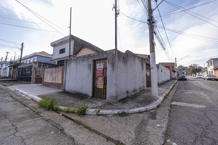 Casa para alugar com 120m², 1 quarto e 3 vagas Casa para alugar com 120m², 1 quarto e 3 vagasFachada