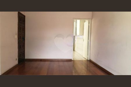 Casa à venda com 3 quartos, 155m² em Vila Boacava, São Paulo