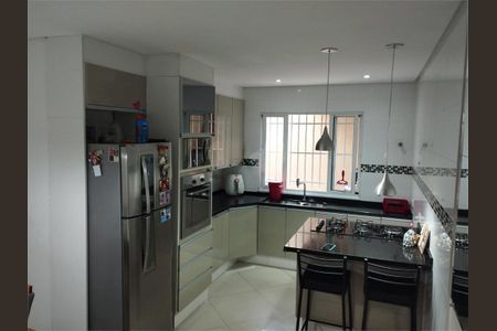 Casa à venda com 3 quartos, 100m² em Jardim Mangalot, São Paulo
