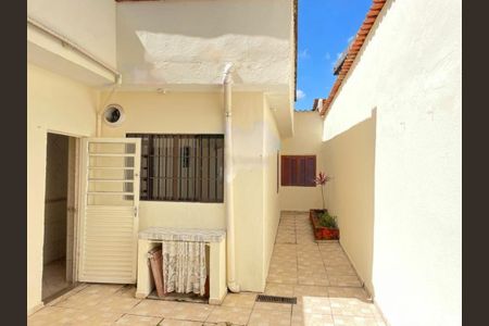 Casa à venda com 100m², 1 quarto e 2 vagas