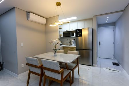 Apartamento à venda com 69m², 2 quartos e 2 vagas Apartamento à venda com 69m², 2 quartos e 2 vagasSala