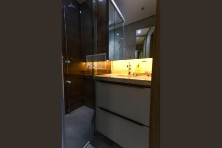 Apartamento à venda com 69m², 2 quartos e 2 vagas Apartamento à venda com 69m², 2 quartos e 2 vagasBanheiro da Suíte
