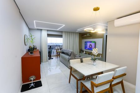 Apartamento à venda com 69m², 2 quartos e 2 vagas Apartamento à venda com 69m², 2 quartos e 2 vagasSala
