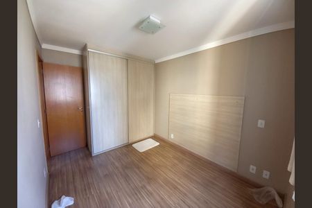 Quarto de apartamento para alugar com 2 quartos, 56m² em Jardim Nova Taboao, Guarulhos