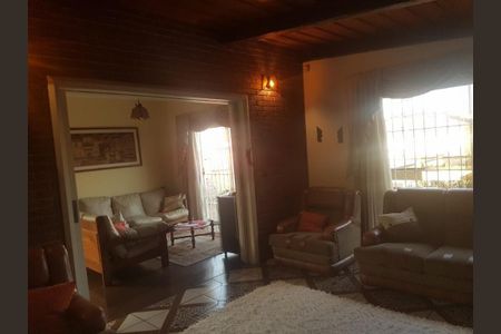 Casa à venda com 200m², 3 quartos e 4 vagas