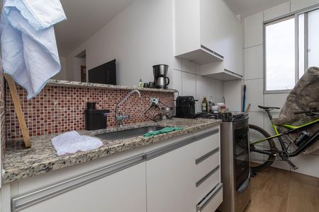 Apartamento à venda com 90m², 2 quartos e 2 vagas Apartamento à venda com 90m², 2 quartos e 2 vagasCozinha e Área de Serviço