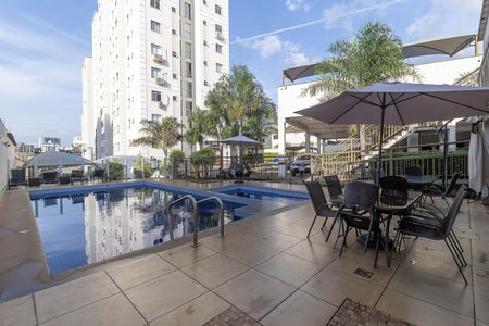 Apartamento à venda com 90m², 2 quartos e 2 vagas Apartamento à venda com 90m², 2 quartos e 2 vagasÁrea comum - Piscina