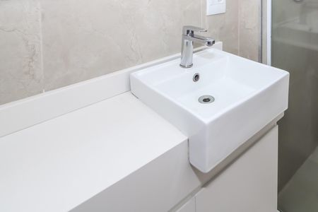 Apartamento para alugar com 62m², 2 quartos e 2 vagas Apartamento para alugar com 62m², 2 quartos e 2 vagasBanheiro