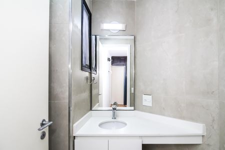 Apartamento para alugar com 62m², 2 quartos e 2 vagas Apartamento para alugar com 62m², 2 quartos e 2 vagasBanheiro da Suíte