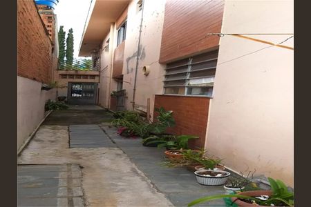 Casa à venda com 3 quartos, 145m² em Chora Menino, São Paulo