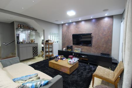 Sala de casa à venda com 3 quartos, 140m² em Ferreira, São Paulo