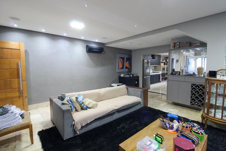 Sala de casa à venda com 3 quartos, 140m² em Ferreira, São Paulo